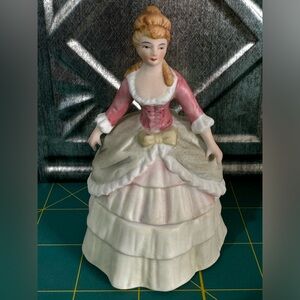 Lefton’s Belle of the Ball Box -exquisitely hand-painted vintage trinket box